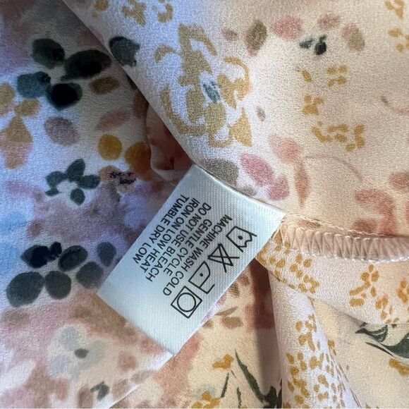Cynthia Rowley Tie Sleeve Pink Floral Blouse. Size Small. Great Condition! - Picture 9 of 11